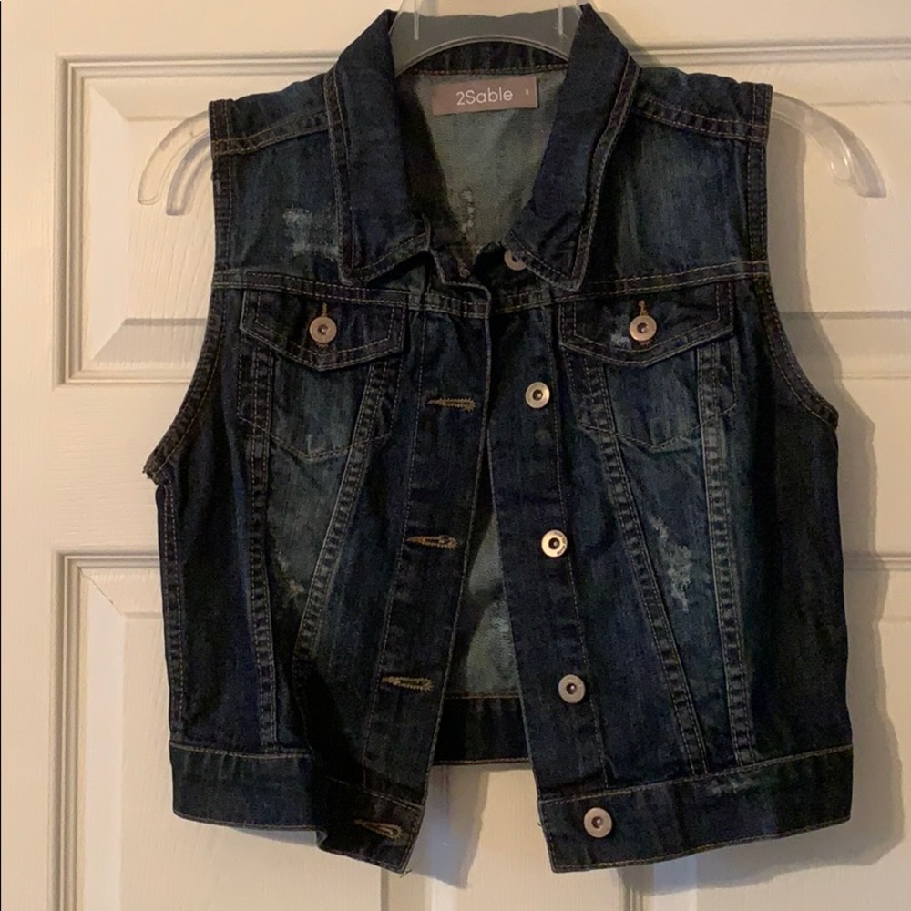Cropped denim vest